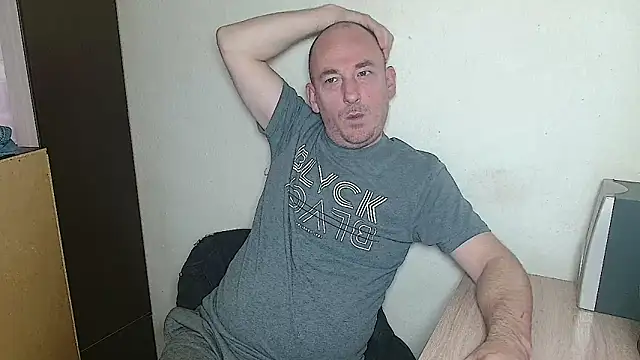 Snapshot of Johan___Barker chatting on February 1, 2026, 12:36 pm Johan Barker online show from February 1, 2026, 12:36 pm