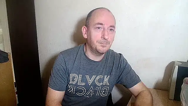 Snapshot of Johan___Barker chatting on February 12, 2026, 1:33 pm Johan Barker online show from February 12, 2026, 1:33 pm