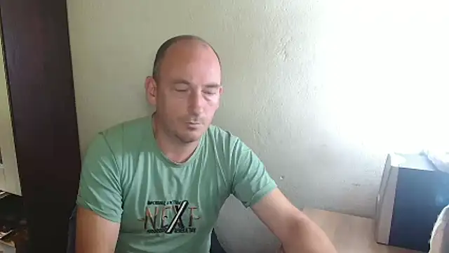 Snapshot of Johan___Barker chatting on October 22, 2025, 12:59 pm Johan   Barker online show from October 22, 2025, 12:59 pm