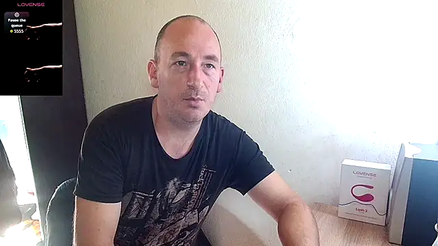 Johan   Barker online show from November 13, 2025, 11:47 am