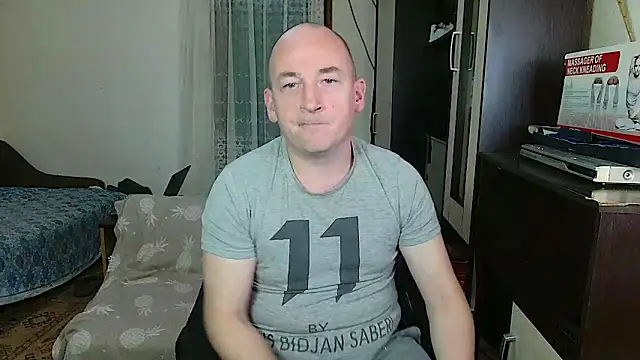 Snapshot of Johan___Barker chatting on January 13, 2025, 8:26 am Johan   Barker online show from January 13, 2025, 8:26 am