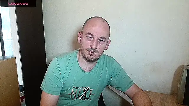 Snapshot of Johan___Barker chatting on February 26, 2026, 1:00 pm Johan Barker online show from February 26, 2026, 1:00 pm