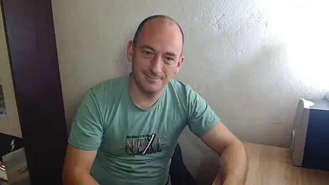 Snapshot of Johan___Barker chatting on October 7, 2025, 10:49 am Johan   Barker online show from October 7, 2025, 10:49 am