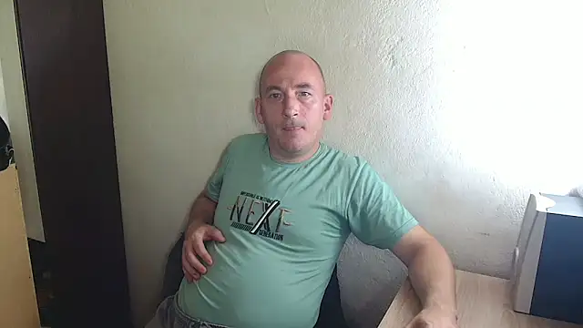 Snapshot of Johan___Barker chatting on October 13, 2025, 11:01 am Johan   Barker online show from October 13, 2025, 11:01 am