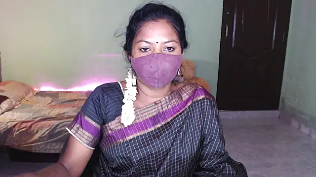 Snapshot of Novapol chatting on May 26, 2026, 5:55 pm Novapol online show from May 26, 2026, 5:55 pm
