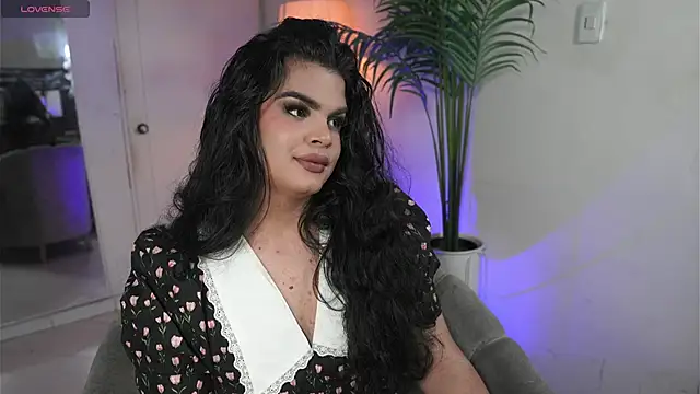 Snapshot of artechloe chatting on October 10, 2025, 9:04 pm artechloe online show from October 10, 2025, 9:04 pm