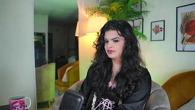 Snapshot of artechloe chatting on February 21, 2025, 4:29 am artechloe online show from February 21, 2025, 4:29 am