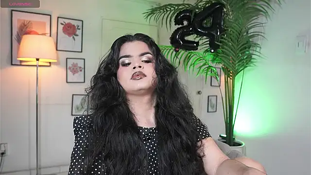 Snapshot of artechloe chatting on October 28, 2025, 11:47 pm artechloe online show from October 28, 2025, 11:47 pm