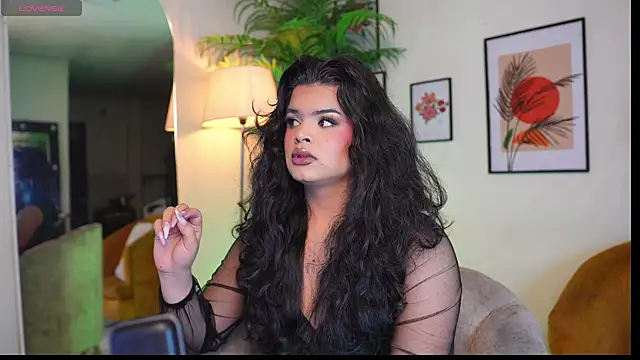 Snapshot of artechloe chatting on February 23, 2025, 6:17 am artechloe online show from February 23, 2025, 6:17 am