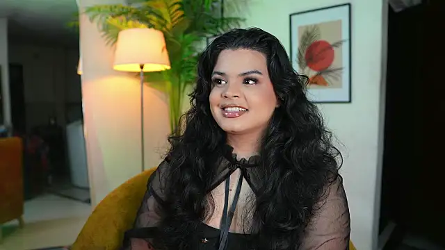 Snapshot of artechloe chatting on February 9, 2025, 11:14 am artechloe online show from February 9, 2025, 11:14 am