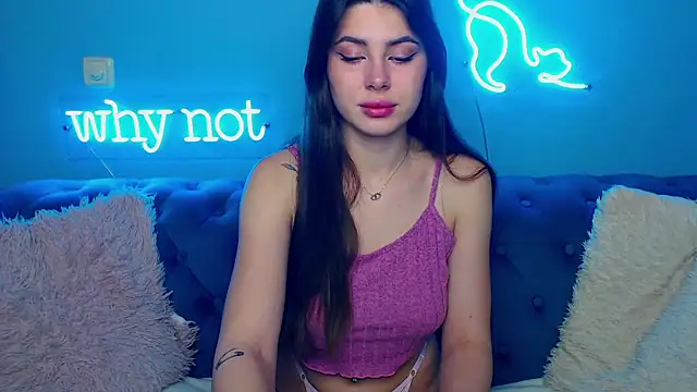 Snapshot of ViollinaLove chatting on December 1, 2025, 5:41 am ViollinaLove online show from December 1, 2025, 5:41 am