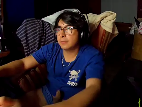 Snapshot of Nathanroberts111 chatting on May 6, 2026, 5:55 am Nathanroberts111 online show from May 6, 2026, 5:55 am