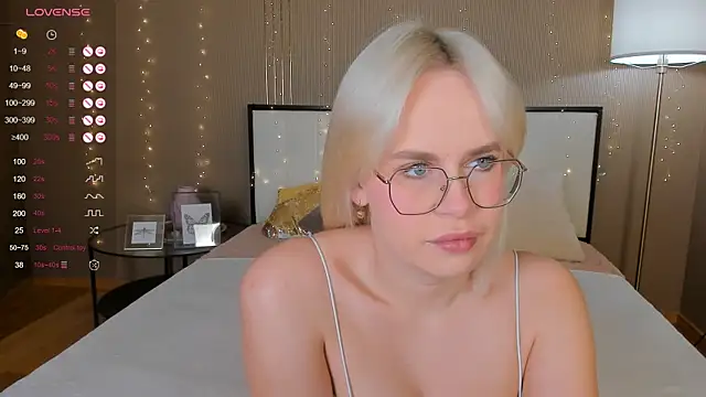 bellatip online show from September 26, 2025, 12:50 am