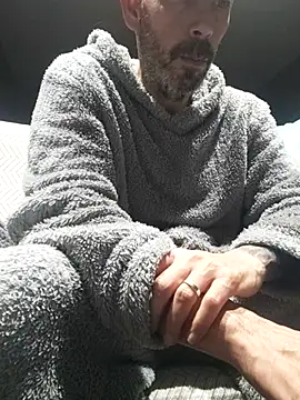 207RCCam online show from November 2, 2025, 5:34 am