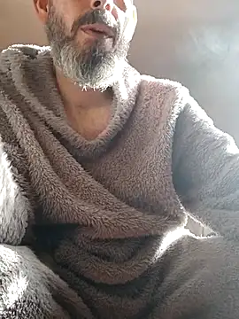 207RCCam online show from March 22, 2025, 8:08 am