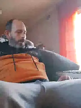 207RCCam online show from December 28, 2024, 2:42 pm