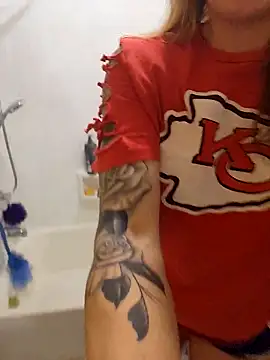 MaddisonX online show from December 22, 2025, 12:27 pm