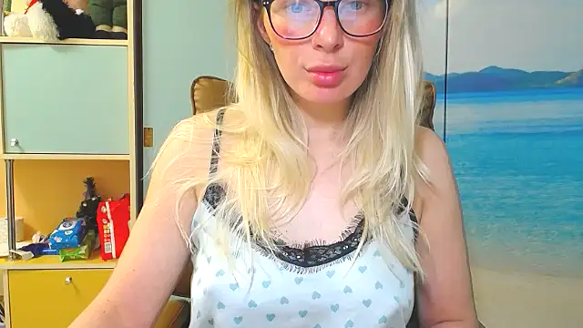 Snapshot of miaa_sunn chatting on May 11, 2026, 9:23 pm miaa sunn online show from May 11, 2026, 9:23 pm