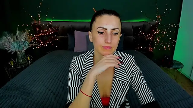 Rebecca Diamond online show from March 16, 2025, 3:28 pm