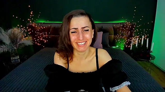 Rebecca Diamond online show from March 18, 2026, 6:49 am