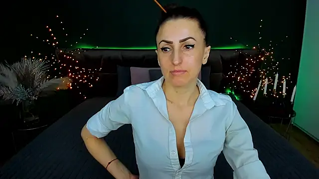 Rebecca Diamond online show from March 2, 2026, 7:26 am