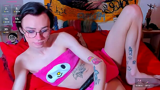 Snapshot of KatashiSenpai chatting on October 27, 2025, 6:53 pm KatashiSenpai online show from October 27, 2025, 6:53 pm