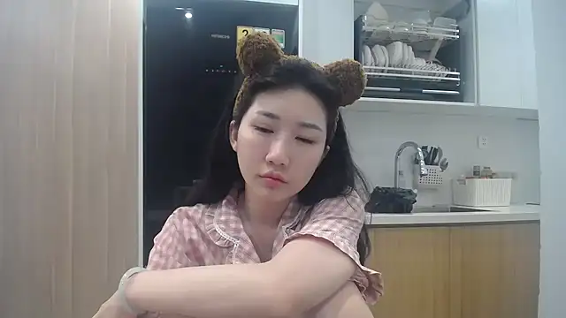 Snapshot of Asiagirll chatting on June 3, 2026, 12:39 pm Asiagirll online show from June 3, 2026, 12:39 pm