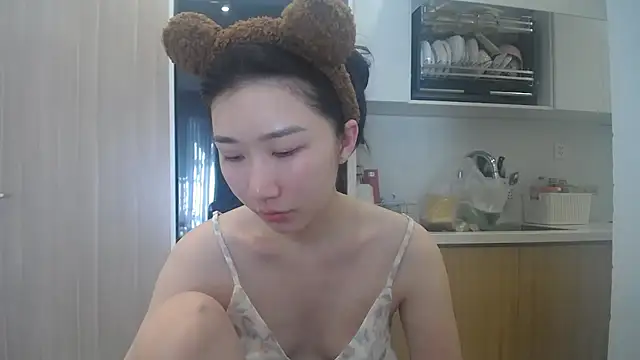 Snapshot of Asiagirll chatting on May 28, 2026, 1:13 am Asiagirll online show from May 28, 2026, 1:13 am