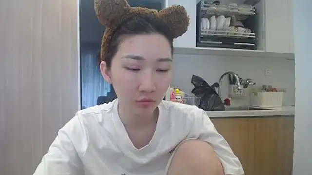 Snapshot of Asiagirll chatting on June 17, 2026, 3:17 am Asiagirll online show from June 17, 2026, 3:17 am