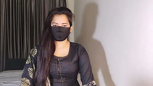 Snapshot of YourLovelyQueen chatting on January 19, 2025, 7:15 pm YourLovelyQueen online show from January 19, 2025, 7:15 pm