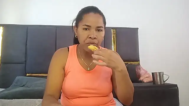 Snapshot of aleixane chatting on March 27, 2026, 6:44 am aleixane online show from March 27, 2026, 6:44 am