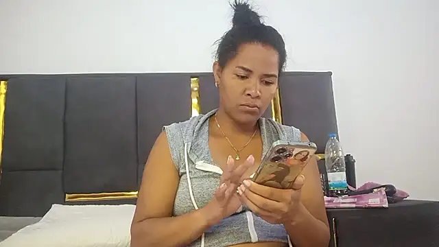 Snapshot of aleixane chatting on March 31, 2026, 5:53 am aleixane online show from March 31, 2026, 5:53 am