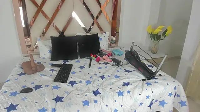 elena mature online show from February 11, 2026, 7:47 pm