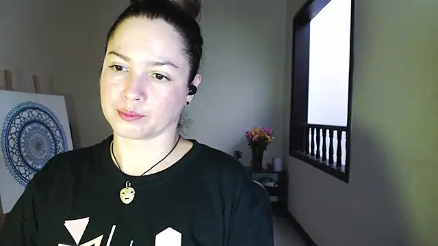 solamatista11 online show from February 11, 2025, 10:39 pm