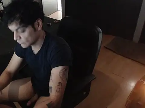 Snapshot of GruesoMexico chatting on October 12, 2025, 8:43 pm GruesoMexico online show from October 12, 2025, 8:43 pm