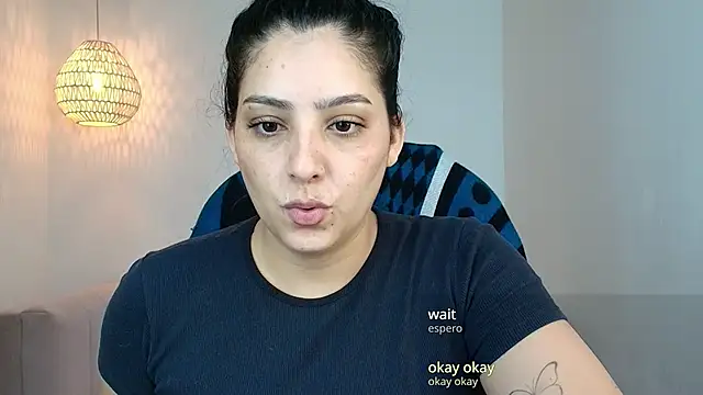 Snapshot of YummyAnna_ chatting on April 13, 2026, 2:32 pm YummyAnna online show from April 13, 2026, 2:32 pm