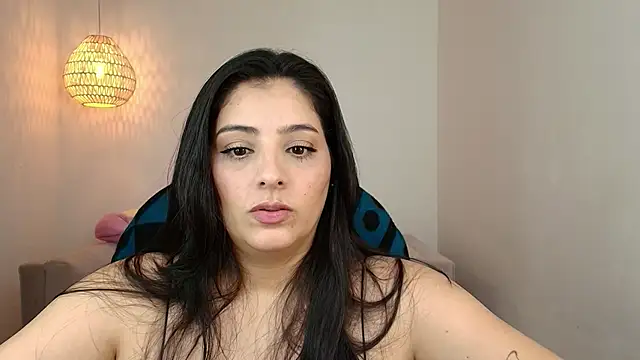 YummyAnna  online show from February 4, 2026, 7:53 pm