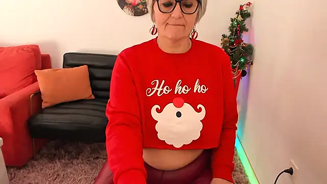 Snapshot of Milf-Ella chatting on December 22, 2025, 10:15 am Milf-Ella online show from December 22, 2025, 10:15 am