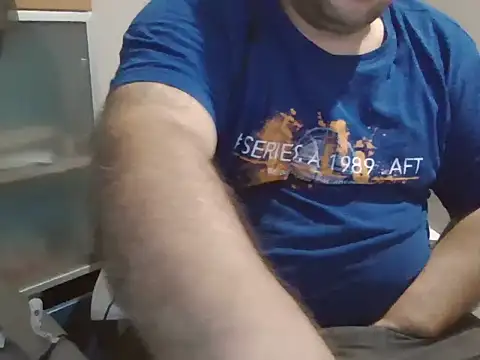 Snapshot of iron_boy80 chatting on September 21, 2025, 9:25 am iron boy80 online show from September 21, 2025, 9:25 am