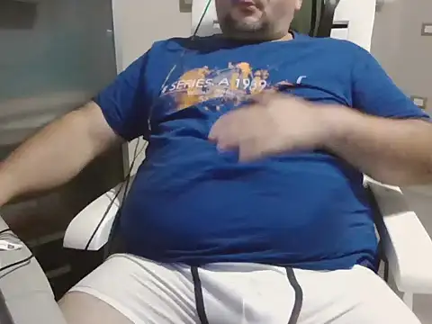 Snapshot of iron_boy80 chatting on September 18, 2025, 9:51 pm iron boy80 online show from September 18, 2025, 9:51 pm