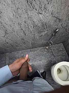 Snapshot of mayavi_baba chatting on October 15, 2025, 12:35 pm mayavi baba online show from October 15, 2025, 12:35 pm