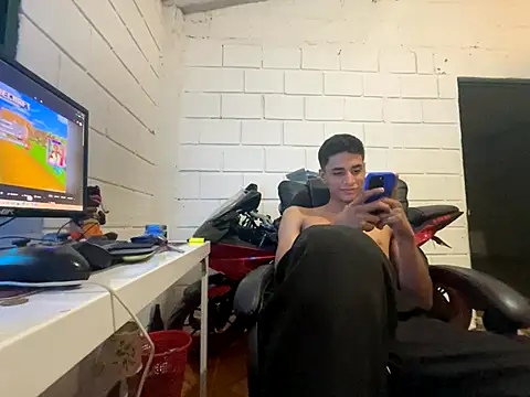 Max TheHorseDick online show from October 23, 2025, 3:49 am