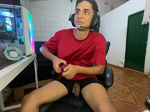 Snapshot of Max_TheHorseDick chatting on April 5, 2026, 5:52 pm Max TheHorseDick online show from April 5, 2026, 5:52 pm