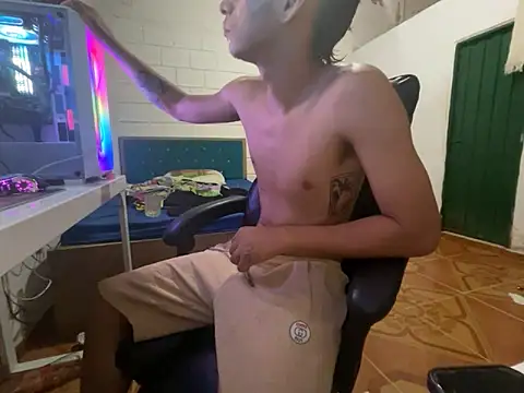 Snapshot of Max_TheHorseDick chatting on April 3, 2026, 3:51 pm Max TheHorseDick online show from April 3, 2026, 3:51 pm