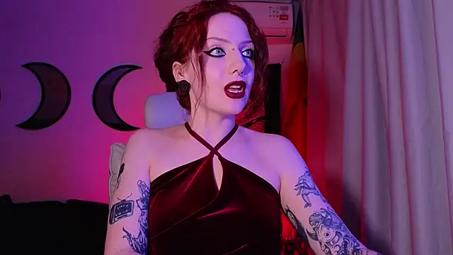 Snapshot of Ivon_Diaz chatting on March 15, 2025, 10:11 pm Ivon Diaz online show from March 15, 2025, 10:11 pm