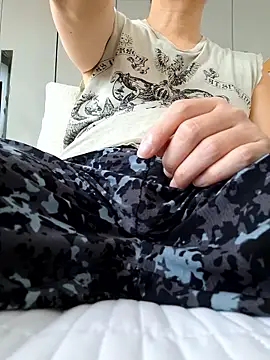 Ssk10N online show from April 10, 2026, 7:59 am