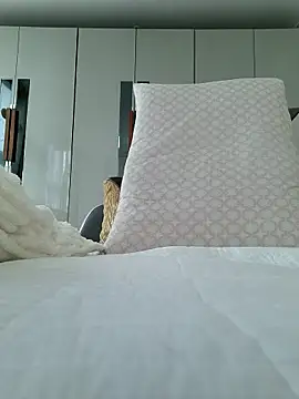 Snapshot of Ssk10N chatting on January 10, 2026, 12:28 am Ssk10N online show from January 10, 2026, 12:28 am