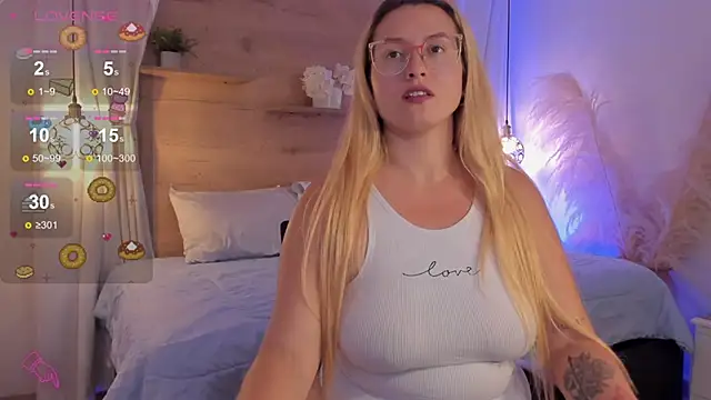 halaaa 1 online show from February 12, 2025, 10:37 pm