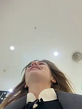 Snapshot of -AngelAri- chatting on April 12, 2026, 9:12 am -AngelAri- online show from April 12, 2026, 9:12 am