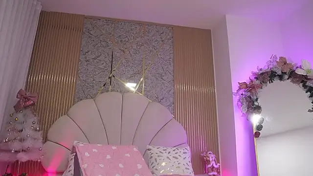 Snapshot of mssburbuja chatting on November 25, 2025, 3:07 am mssburbuja online show from November 25, 2025, 3:07 am